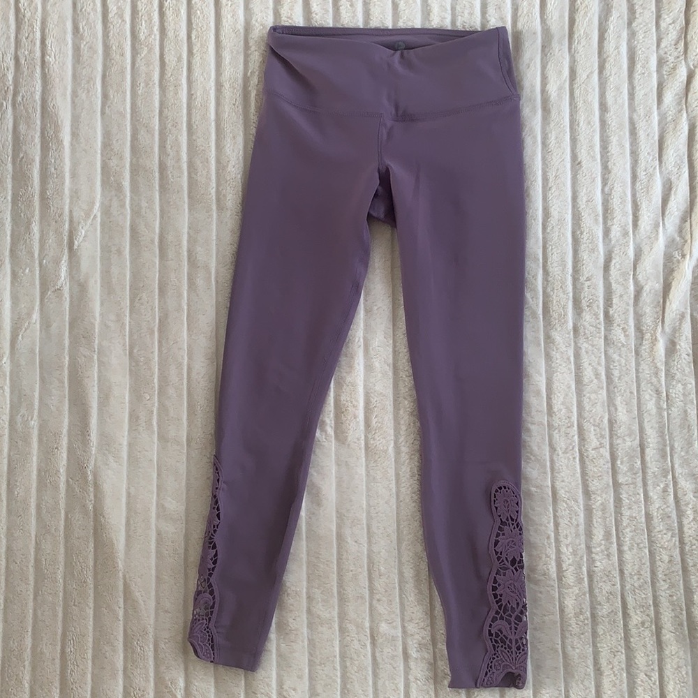 Light purple cropped leggings size xs